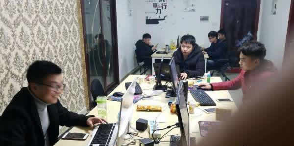 (出租) [紫晶國際廣場]小面積公寓,可以辦公司,高新地鐵口