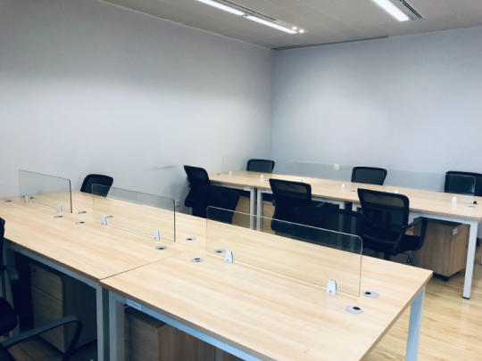 南昌地標，雙子塔，新裝修帶家具，交通便利，租60！