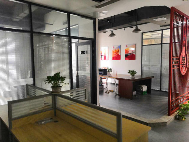 (出租) 聯發廣場410㎡寫字樓 豪裝采光好 年前福利 送一個月租金