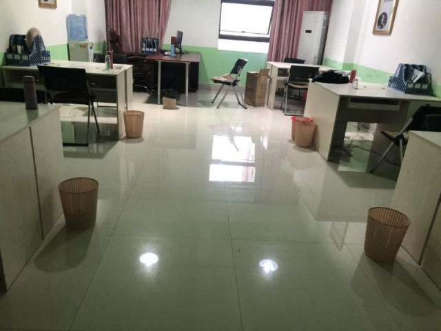 (出租) 紫晶國際50平，帶家具出租，2000包物業，看房來