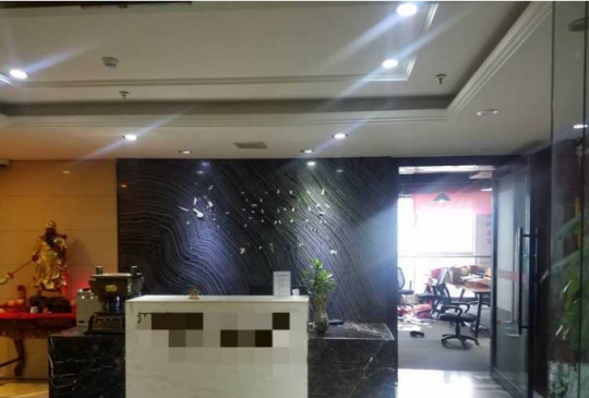 地鐵口 年前急租 單價只要48 夢時代290㎡廳很大